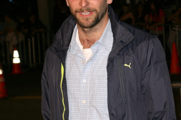 Ο Bradley Cooper σε Νέες Ταινίες και Σχέδια