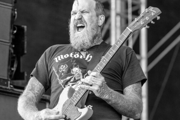 Brent Hinds: Καλλιτεχνικές Παράγοντες και Δημιουργική Δραστηριότητα