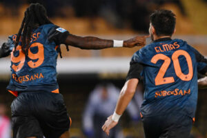 Λετσε Ναπολι: Μια Ματιά στην Ιστορία και την Πολιτιστική Κληρονομιά