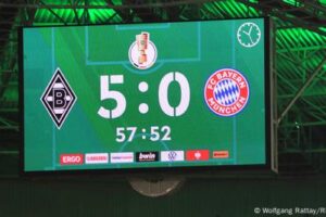Mönchengladbach vs Bayern: Ανάλυση και Σημαντικότητα του Αγώνα