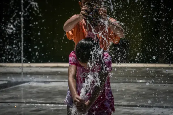 αέρια μάζα — GR news