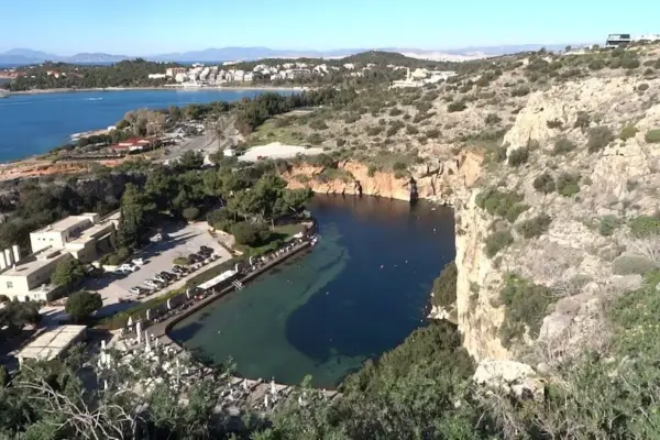 δυτησ στα λιμανακια βουλιαγμενησ — GR news