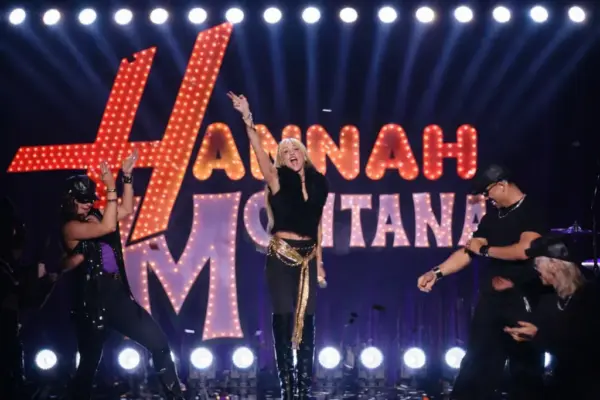 miley cyrus — GR news