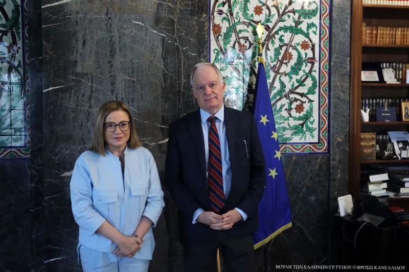 τασούλασ πρόεδροσ δημοκρατίασ — GR news