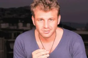 απόστολοσ γκλέτσοσ — GR news