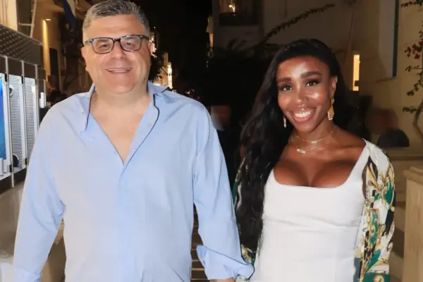 ελίζαμπεθ ελέτσι — GR news