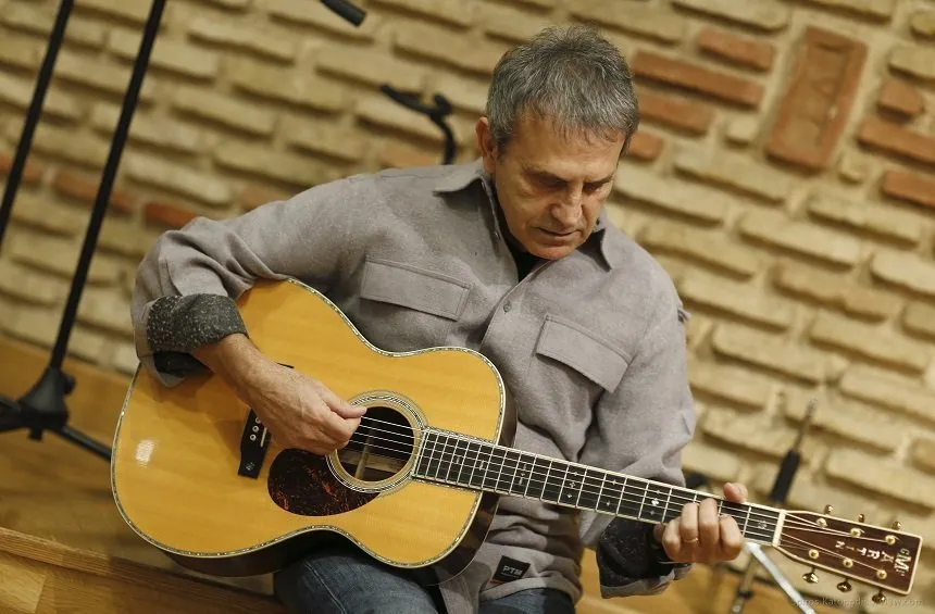 γιώργοσ νταλάρασ — GR news