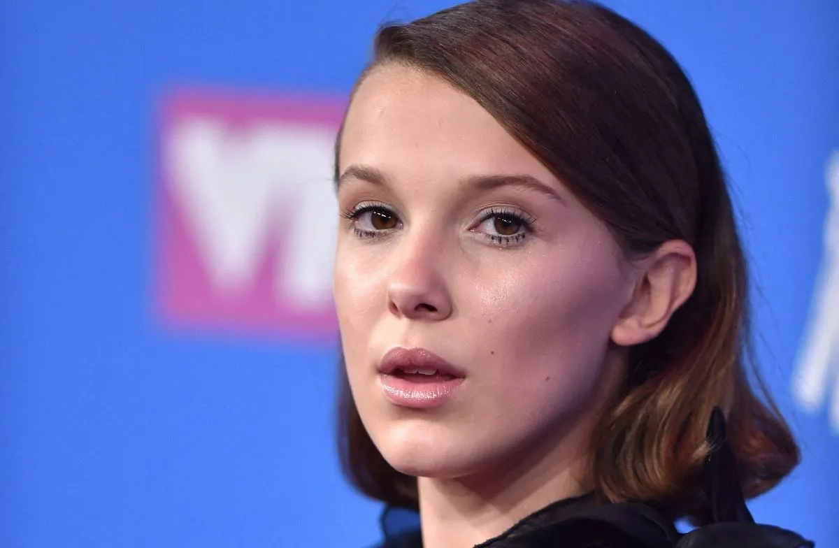 μίλι μπόμπι μπράουν — GR news