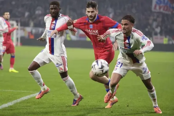 πσζ εναντίον λυών — GR news