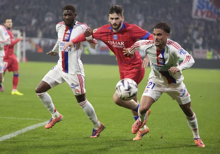 πσζ εναντίον λυών — GR news