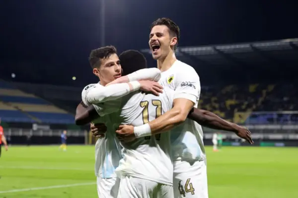 ράγιο βαγιεκάνο εναντίον αεκ — GR news