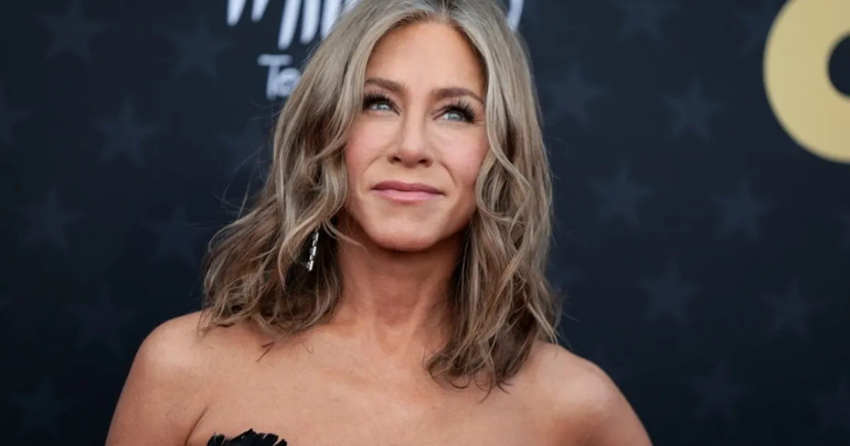 τζένιφερ άνιστον — GR news