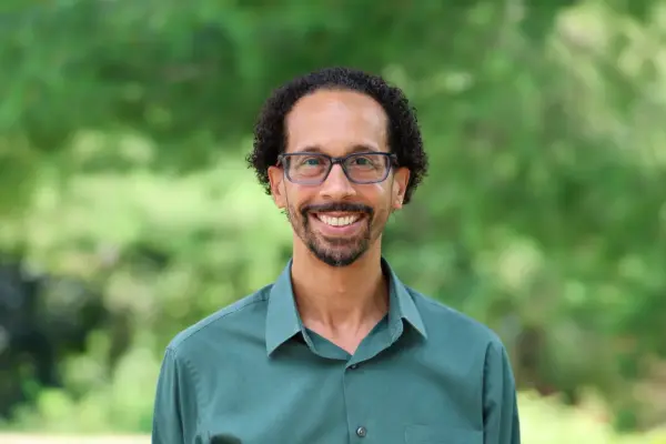 hayes davis — GR news
