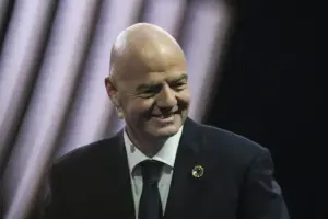 Η UEFA πλήρωσε εξαψήφιο ποσό σε γυναίκα που φέρεται να είχε σχέση με τον Ινφαντίνο image 1