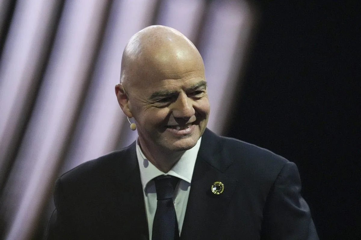 Η UEFA πλήρωσε εξαψήφιο ποσό σε γυναίκα που φέρεται να είχε σχέση με τον Ινφαντίνο image 1