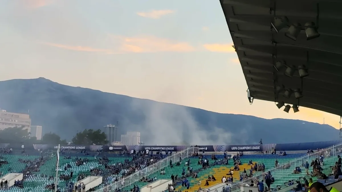 Λέφσκι Σόφιας - ΑΕΚ: Χρήση χημικών από την αστυνομία έξω από το γηπέδο